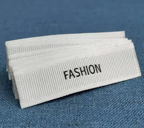 Woven private white clothing label