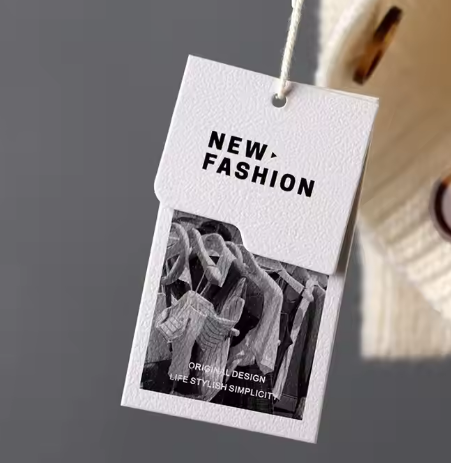 Manufacturer Custom Thick White Paper Swing Garment Label Hang Tags Recyclable Luxury Custom Tags Cardboard Labels for Clothing